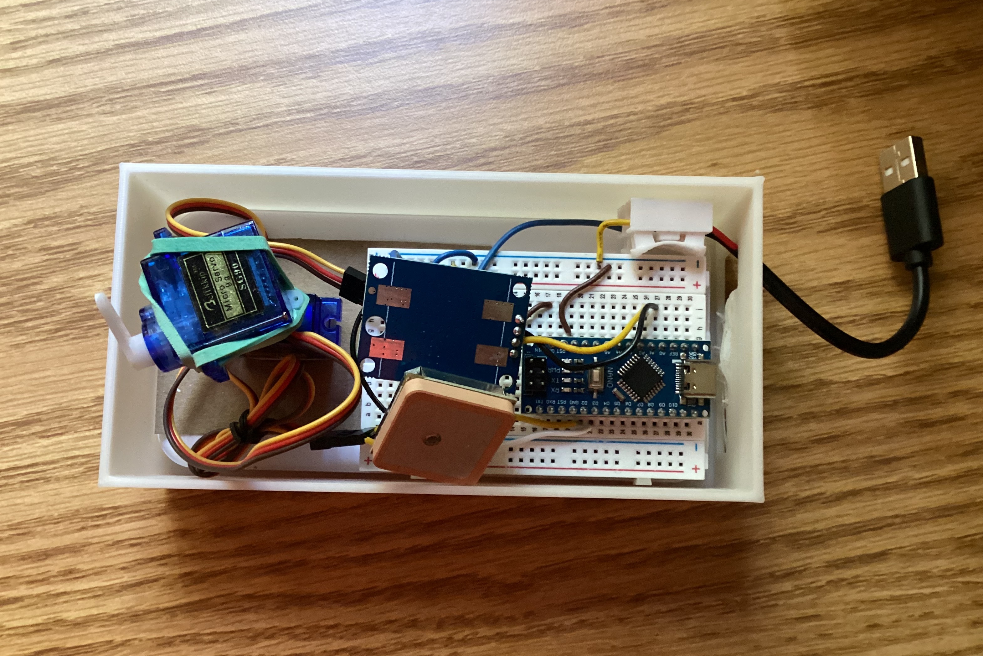 servos, microprocessor, and NEO-6M connected to battery